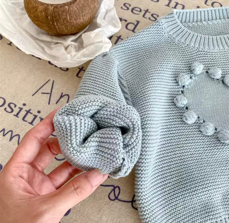 Chargez l'image dans la visionneuse de la galerie, Pull bébé fille en coton doux avec cœur brodé – Kaki Lilas
