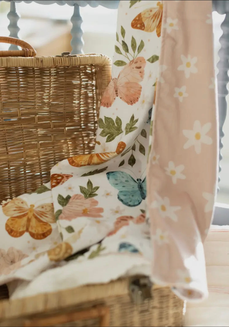 Load image into Gallery viewer, Couvertures emmaillotage de la marque Veille sur toi - Boutique Kaki Lilas
