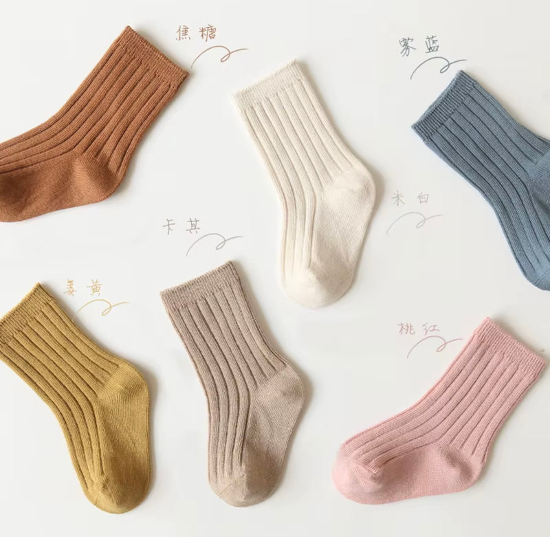 Chargez l'image dans la visionneuse de la galerie, 🧦 Chaussettes en coton peigné pour bébé et enfants – Douces, confortables et stylées - Boutique Kaki Lilas
