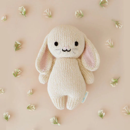 Peluche - Bébé lapin avoine - Cuddle + Kind - Boutique Kaki Lilas