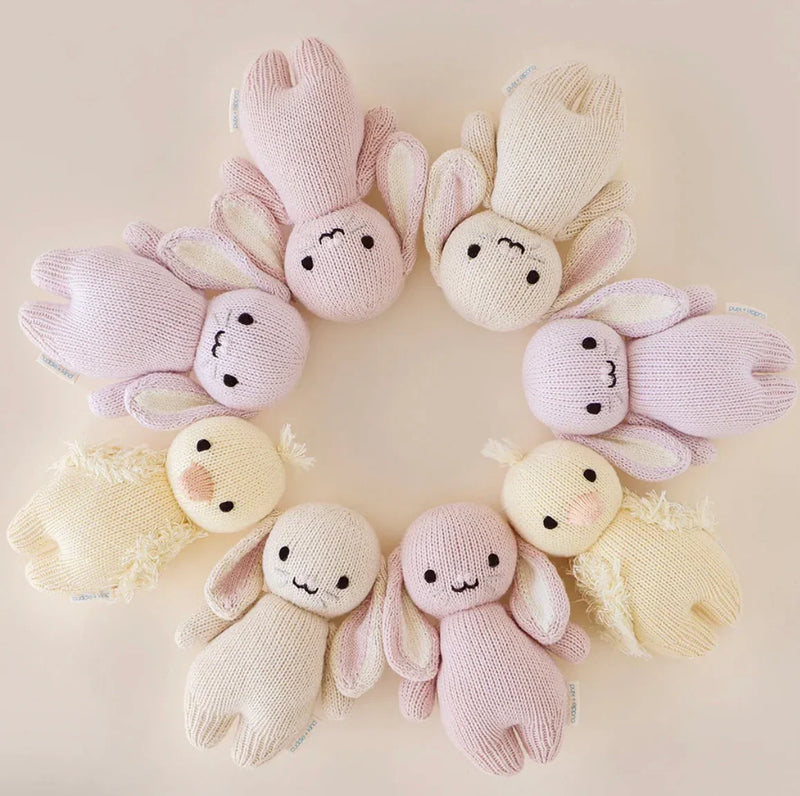 Chargez l'image dans la visionneuse de la galerie, Peluche - Bébé lapin lilas - Cuddle + Kind - Boutique Kaki Lilas
