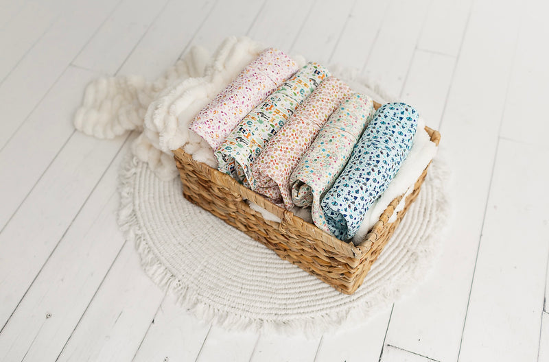 Chargez l'image dans la visionneuse de la galerie, Barboteuse bébé fille coton bio motif petites fleurs – Kaki Lilas
