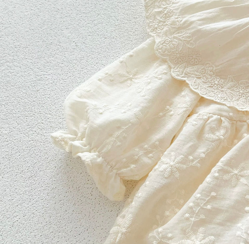 Load image into Gallery viewer, Baby girl cotton romper with embroidered lace collar – last one
