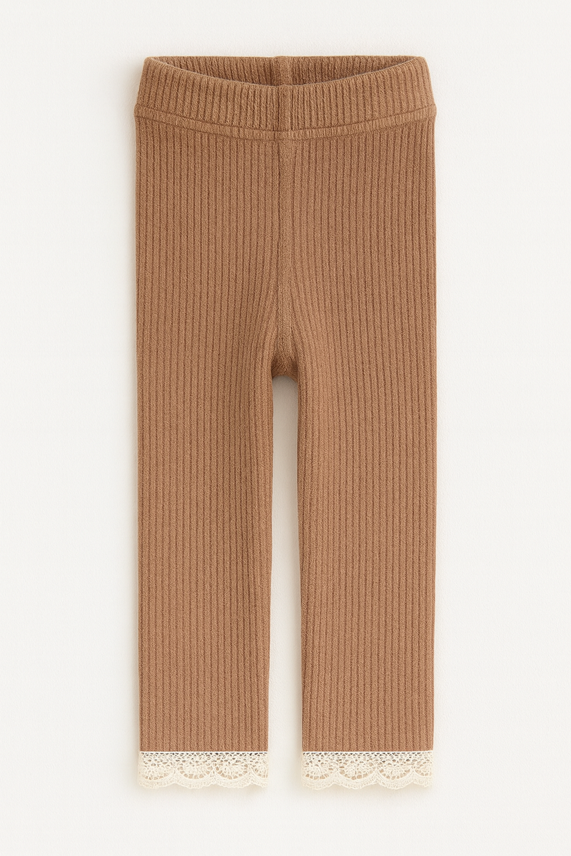 Chargez l'image dans la visionneuse de la galerie, Leggings bébé et enfant en coton doux avec délicate finition dentelle – Kaki Lilas - Boutique Kaki Lilas
