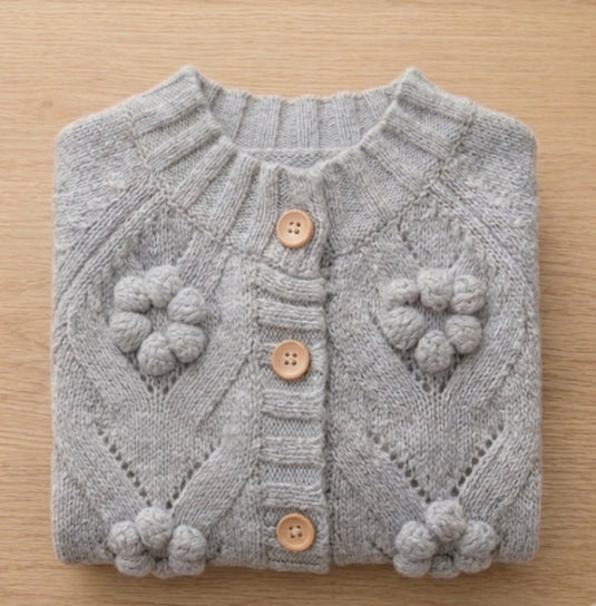 Cardigan Marguerite en tricot gris pour fille – Automne-Hiver