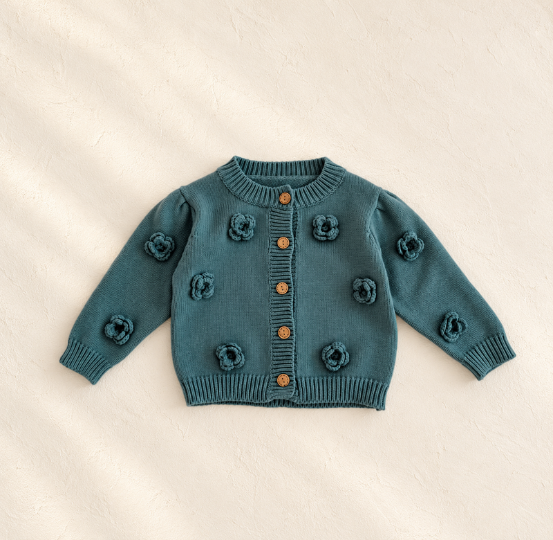 Load image into Gallery viewer, Cardigan bébé fille en tricot de coton à fleurs en relief – Kali 🤍 - Pré-commande
