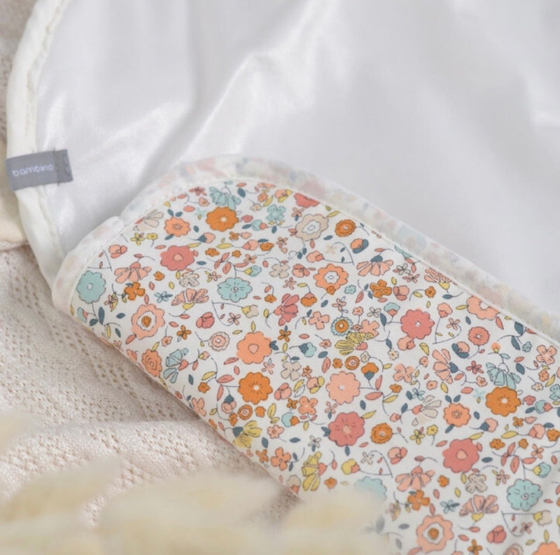 Chargez l'image dans la visionneuse de la galerie, Matelas à langer pour bébé - Boutique Kaki Lilas

