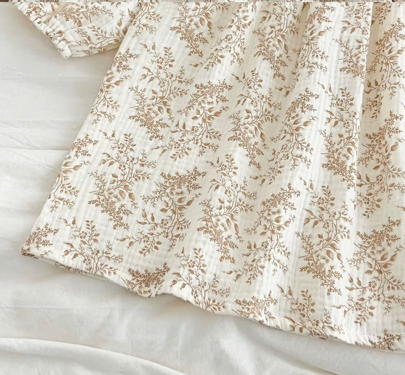 Chargez l'image dans la visionneuse de la galerie, Robe fille vintage fleurie à manches longues et dentelle - Pré-commande
