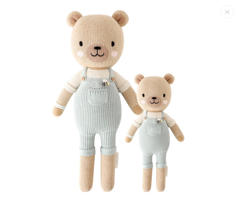 Load image into Gallery viewer, Peluche - Charlie l'ourson au miel - Cuddle + Kind - Boutique Kaki Lilas
