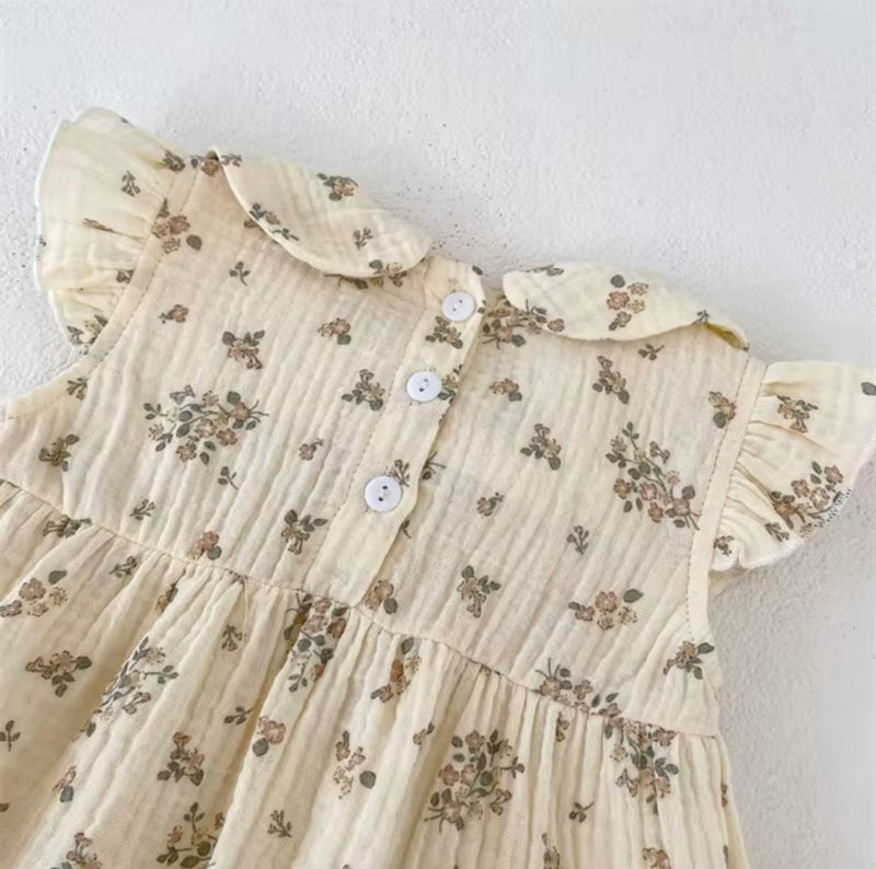 Chargez l'image dans la visionneuse de la galerie, Barboteuse bébé fille fleurie en coton nid d’abeille
