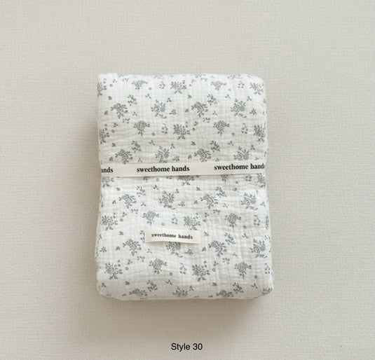 Vintage floral baby muslin 100% cotton – Khaki Lilac