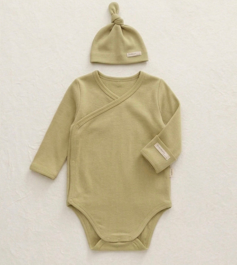 Load image into Gallery viewer, Organic cotton baby grow with hat
