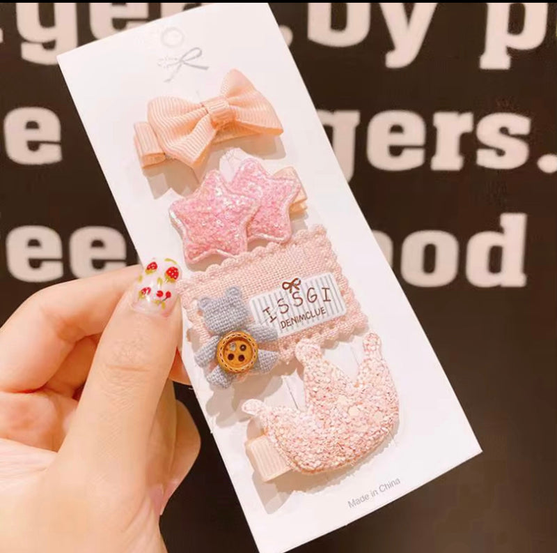 Load image into Gallery viewer, Pack of 3 or 4 cute baby girl hair clips – Kali May
