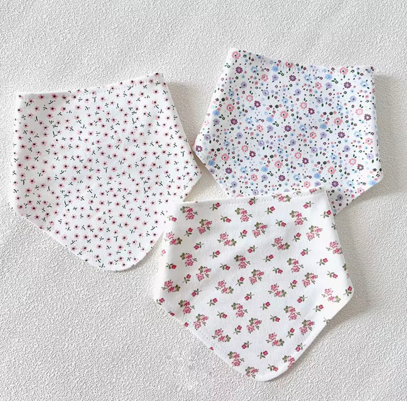 Chargez l'image dans la visionneuse de la galerie, Ensemble de 3 bavoirs bandana bébé en coton – Kali - Boutique Kaki Lilas
