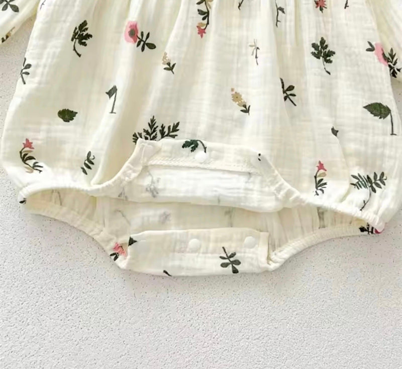 Load image into Gallery viewer, Floral cotton baby romper with matching headband
